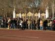  la foule devant Buckingham